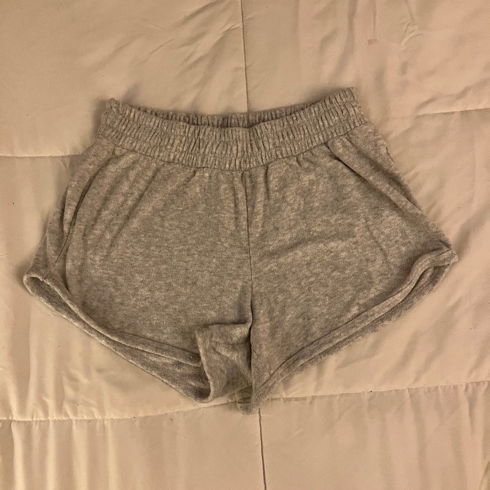 Gray Gilly hicks short shorts